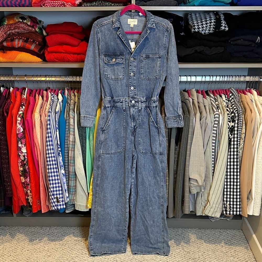 Universal Thread blue long sleeve 4 pocket v neck denim jumpsuit size 2 NWT
